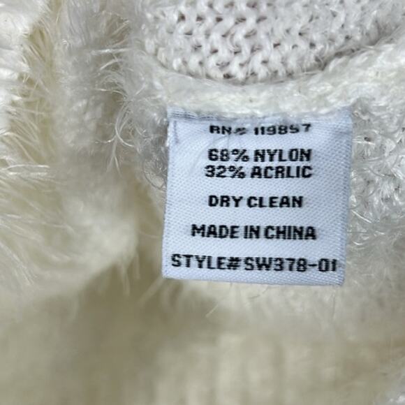 Collective Concepts Sweater Womens M Ivory Fuzzy Eyelash Soft Indie Cozy Y2K - Picture 5 of 5